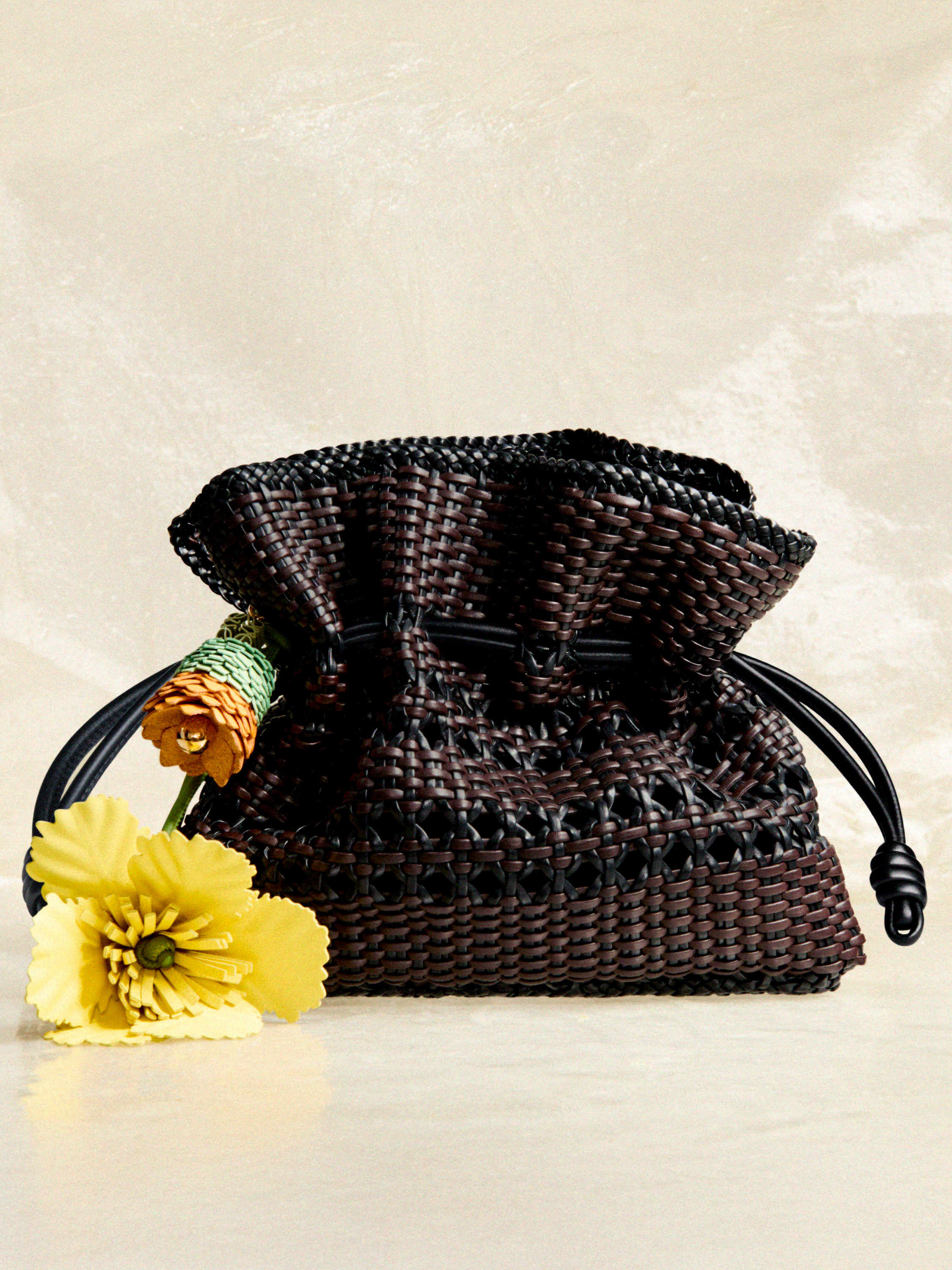 ウィメンズ ロエベ フラメンコバッグ | フラメンコパースコレクション